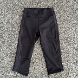 Lululemon Womens Capri Leggings Black Mid Rise Yoga Waistband Crop Size 6